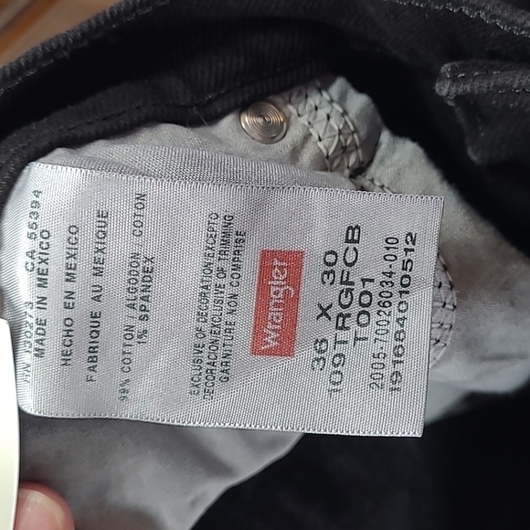 Wrangler 36 X 30- Jeans NEW Black Regular Fit Straight Leg Comfort Flex - Picture 12 of 12